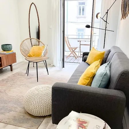 Flh Marques Pombal Flat With Balcony-2