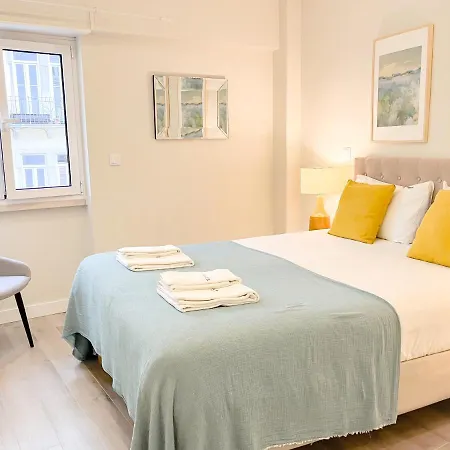 Flh Marques Pombal Flat With Balcony-3